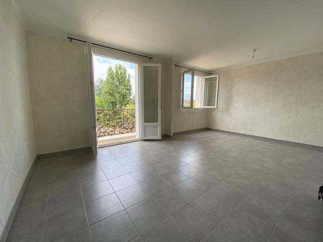 Appartement 3 pièces, 61 m² à louer à Montauban 82000