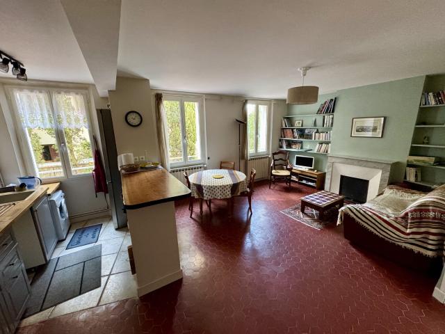 Appartement 3 pièces, 62 m² à louer à Toulon 83000