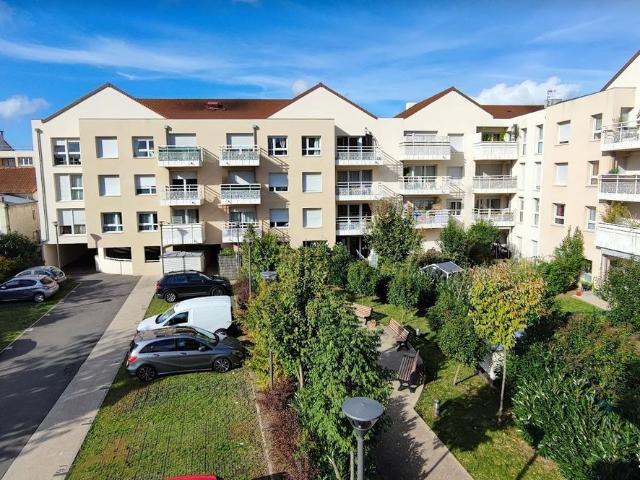 Appartement 3 pièces, 62 m² à louer à Trappes 78190