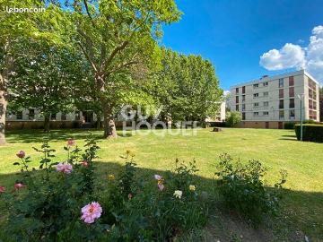 Chelles Oise, Oise, Picardie - Balcon