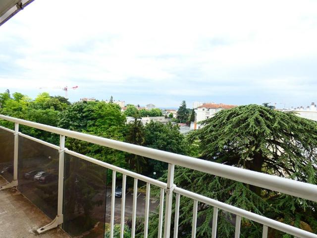 Appartement 3 pièces, 67 m² à louer à Caluire et Cuire 69300