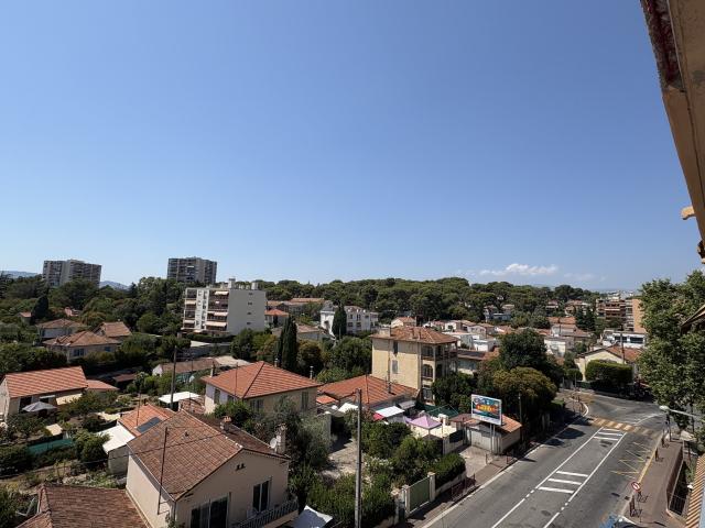 Appartement 3 pièces, 67 m² à louer à Le Cannet 06110