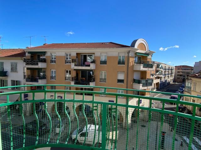 Appartement 3 pièces, 67 m² à louer à Saint Laurent du Var 06700