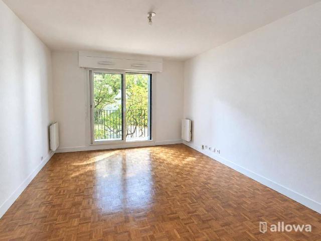 Appartement 3 pièces – 64,00 m² – Balcon, parking et cave –