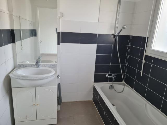 Appartement 3 pièces, 64 m² à louer à Toulon 83000
