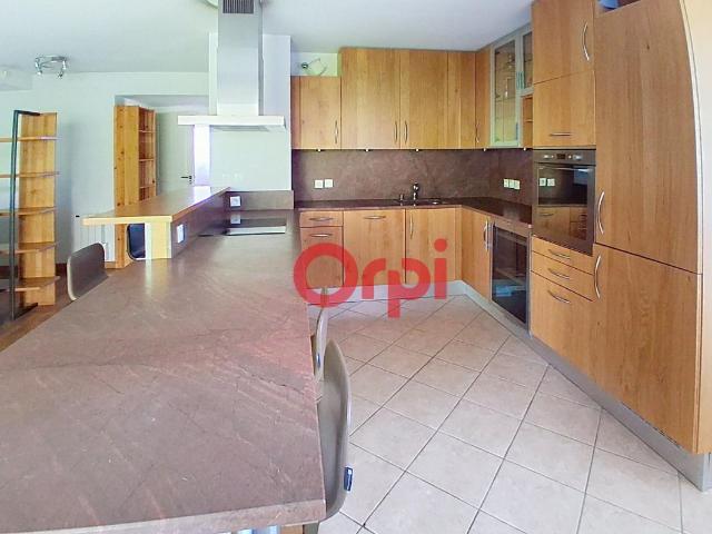 Appartement 3 pièces, 64 m² à louer à Bossey 74160