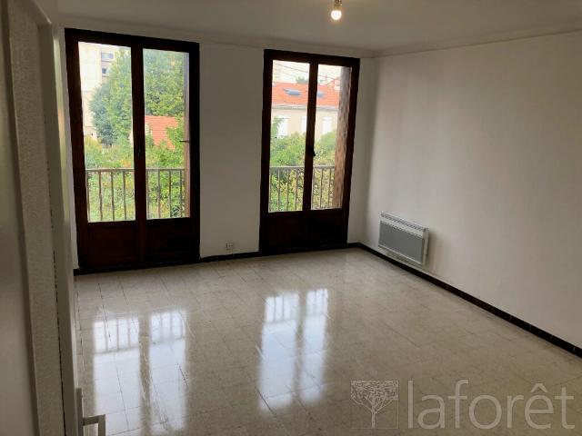 Appartement 3 pièces, 64 m² à louer à Marseille 4 13004