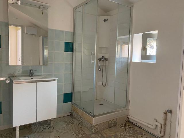 Appartement 3 pièces, 64 m² à louer à Riez 04500
