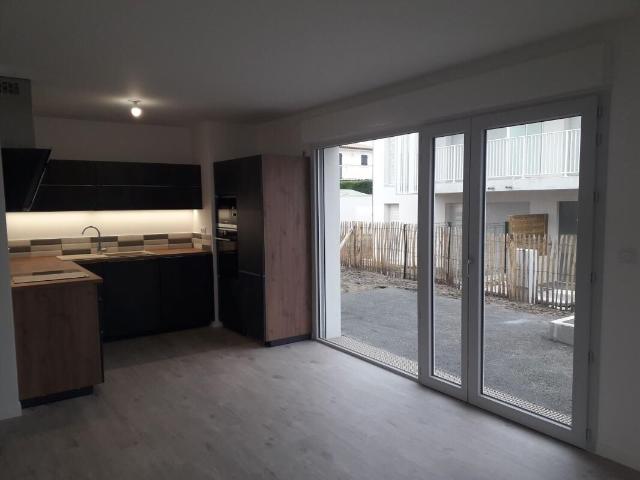 Appartement 3 pièces, 64 m² à louer à Royan 17200