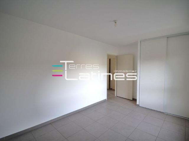 Appartement 3 pièces, 64m² en location à Nimes 865 € par mois