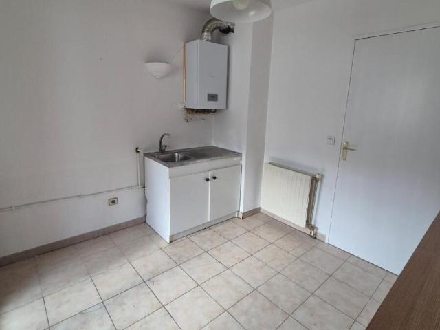 Location appartement 3 pièces 65 m² à Draguignan 83300