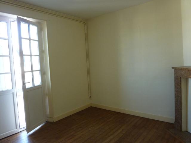 Appartement 3 pièces, 65 m² à louer à Lathus Saint Rémy 86390
