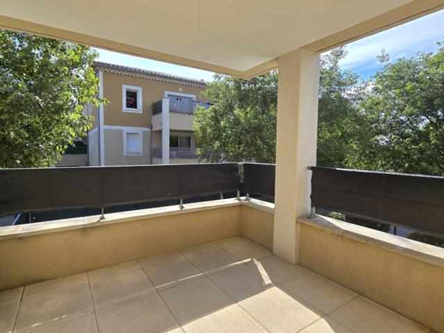 APPARTEMENT 3 PIECES 66m2 TERRASSE 2 PLACES DE PARKING