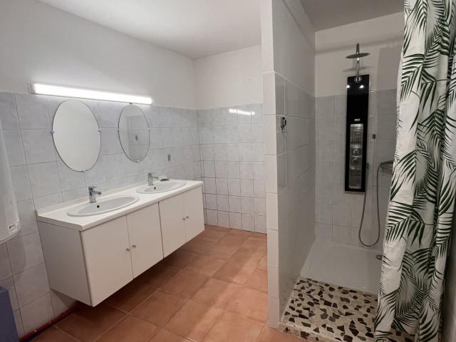 Appartement 3 pièces, 68 m² à louer à Avignon 84140