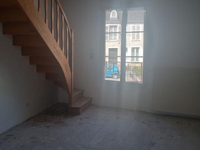 Appartement 3 pièces, 68 m² à louer à Bessé sur Braye 72310