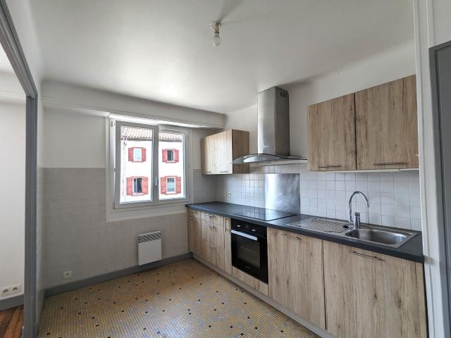 Appartement 3 pièces, 68 m² à louer à Saint Palais 64120