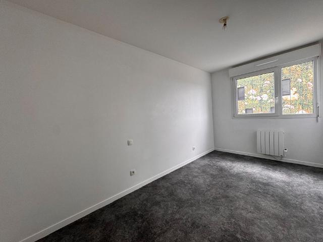 Appartement 3 pièces 69 m2 + balcon + cave LILLE FLANDRES