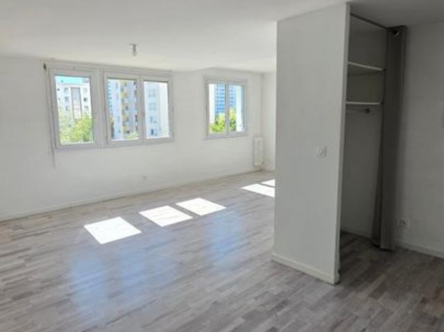 Appartement 3 pièces, 69 m² à louer à Tours 37000