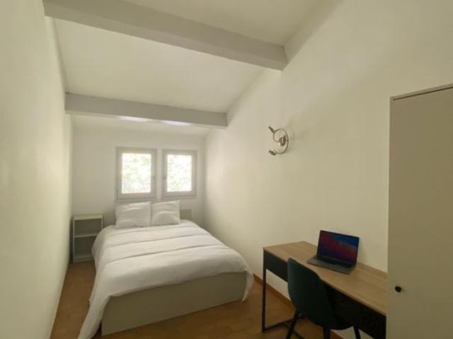 Appartement 3 pièces, 69 m² à louer à Arles 13104