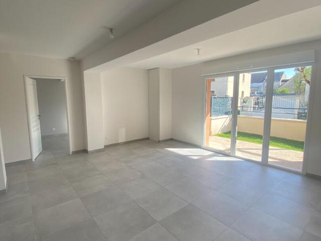 Appartement Saint Jean De La Ruelle 3 pièce s 69 m2