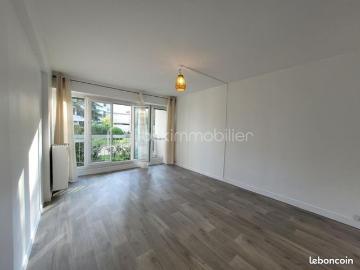 Chelles Oise, Oise, Picardie - Balcon, Parking