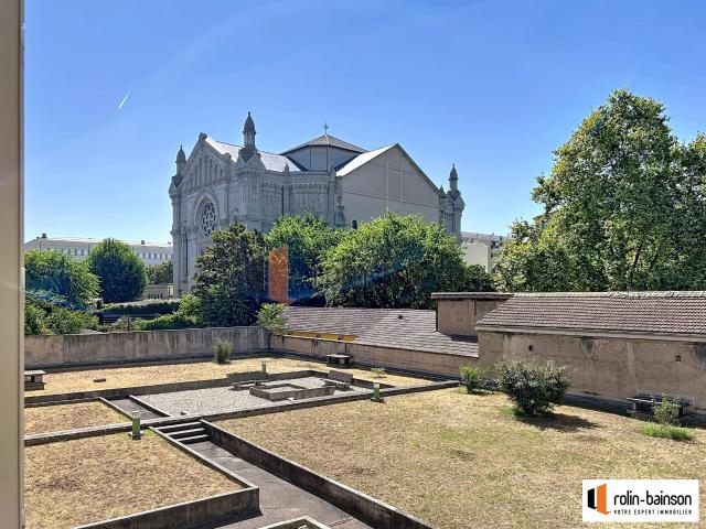 Appartement 3 pièces 69 m²
