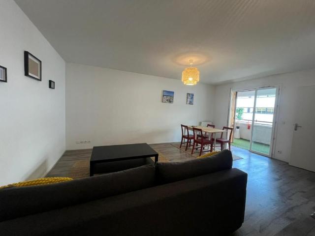 Appartement 3 pièces, 73 m² à louer à Bordeaux 33300