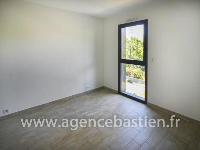 LOCATION T3 NON MEUBLE 1ER ETAGE GARAGE CAVE PLEIN