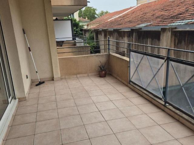 Location appartement 3 pièces 73 m² à Draguignan 83300