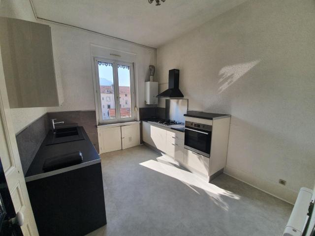 Appartement 3 pièces, 73 m² à louer à Grenoble 38000