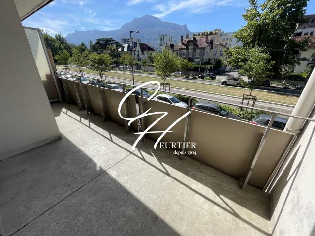 Appartement 3 pièces, 73 m² à louer à Grenoble 38100