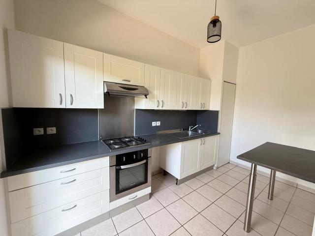 Appartement 3 pièces, 70 m² à louer à Ambilly 74100