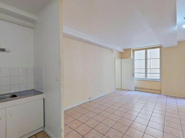 Appartement 3 pièces, 70 m² à louer à Lyon 1 69001