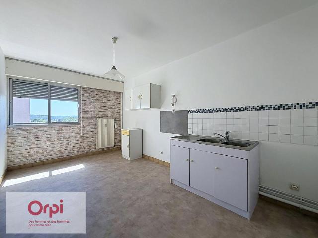 Appartement 3 pièces, 70 m² à louer à Montluçon 03100