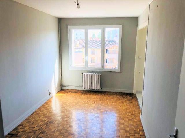 Appartement 3 pièces 71000 Mâcon