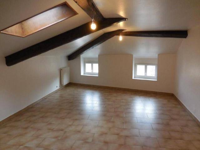 Appartement 3 pièces 71000 Mâcon