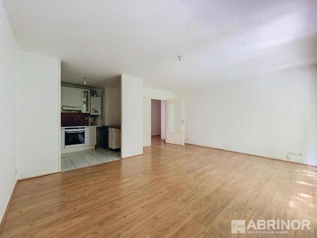 Appartement 3 pièces, 71 m² à louer à Lille 59000