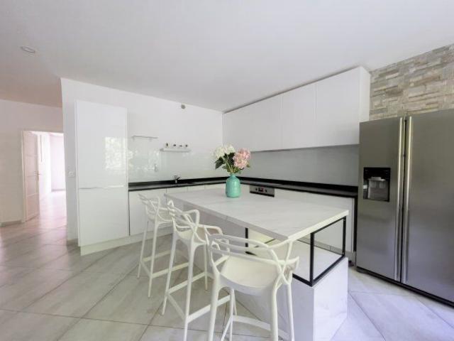 Appartement 3 pièces, 71 m² à louer à Paris 16 75016