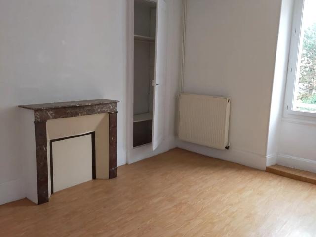 Appartement 3 pièces, 72 m² à louer à Argenton sur Creuse 36200