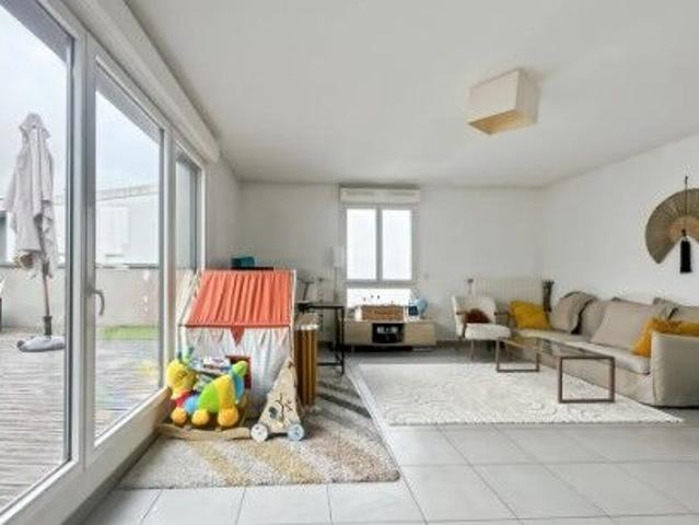 Appartement 3 pièces, 72 m² à louer à Bordeaux 33000