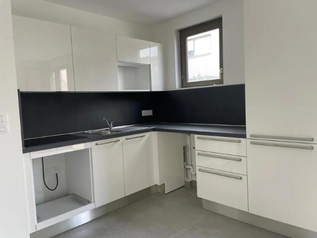 Appartement 3 pièces, 72 m² à louer à Bordeaux 33000