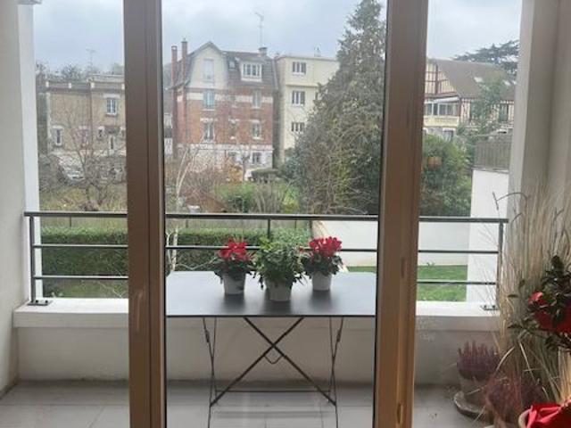 Appartement 3 pièces, 77 m² à louer à Viroflay 78220