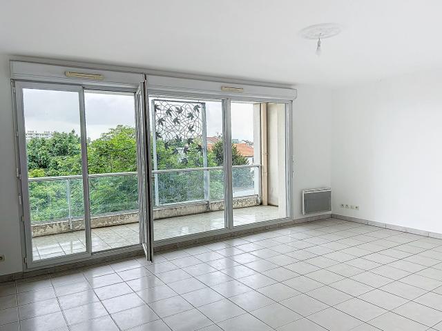 Appartement 3 pièces, 77 m² à louer à Bétheny 51450