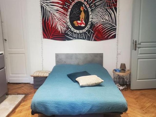 Appartement 3 pièces, 77 m² à louer à Bordeaux 33000