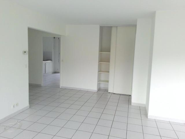 Appartement 3 pièces, 77 m² à louer à L'Étrat 42580