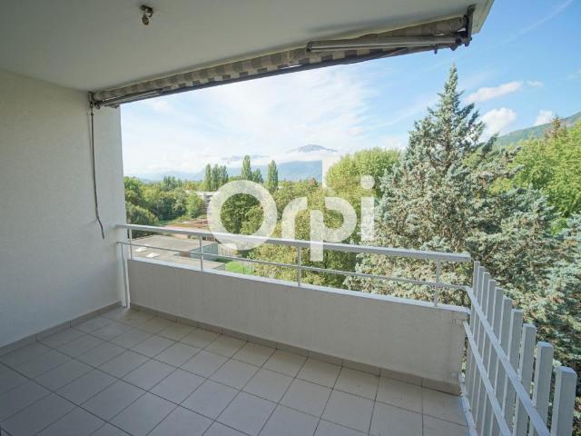 Appartement 3 pièces, 77 m² à louer à Meylan 38240