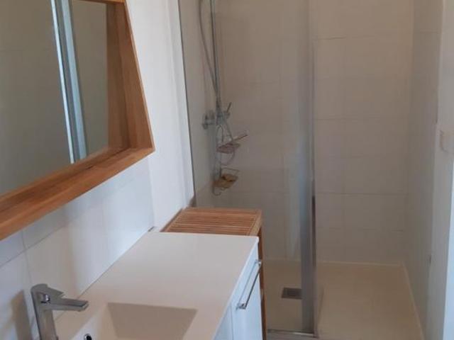 Appartement 3 pièces, 77 m² à louer à Nîmes 30000