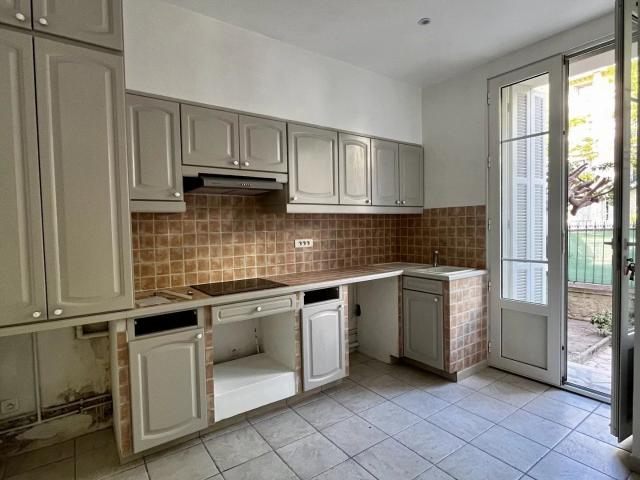 Appartement 3 pièces, 77 m² à louer à Nice 06100