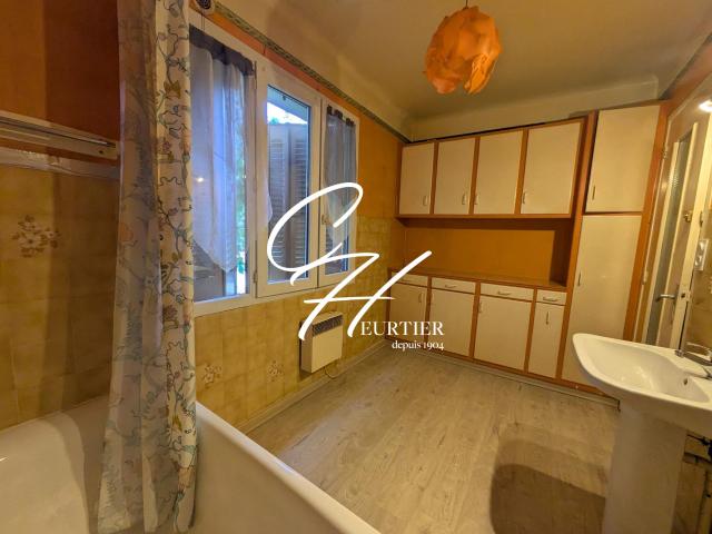 Appartement 3 pièces, 77 m² à louer à Saint Martin d'Hères 38400