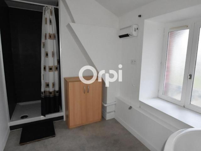 Appartement 3 pièces, 77 m² à louer à Souzy 69610